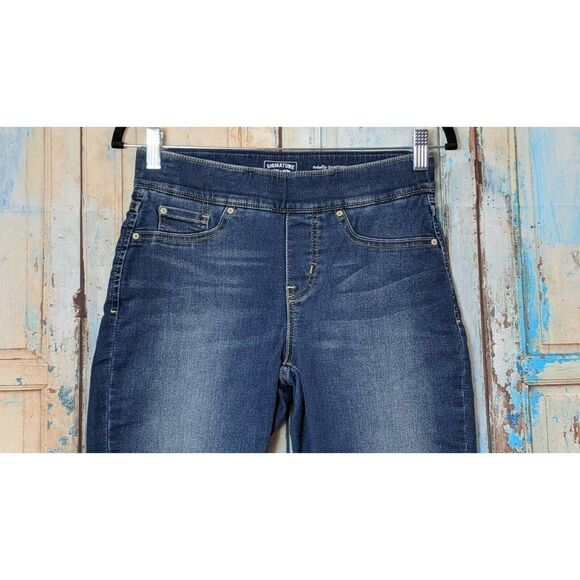 Signature Levi Strauss Womens 26x30 Totally Shaping Pull On Skinny Denim Jeans - Picture 3 of 8